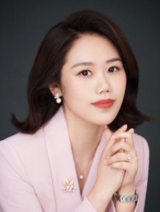 王者女英雄被绳子束手束脚图片